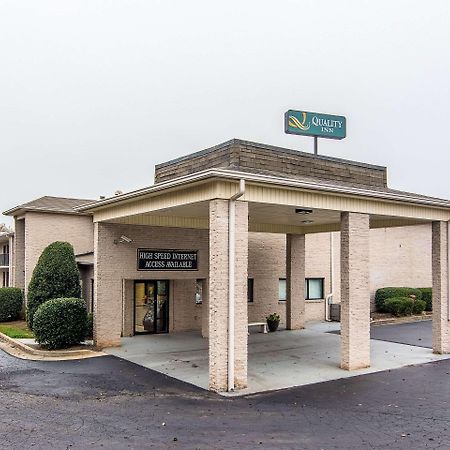 Quality Inn Oakwood Exterior photo