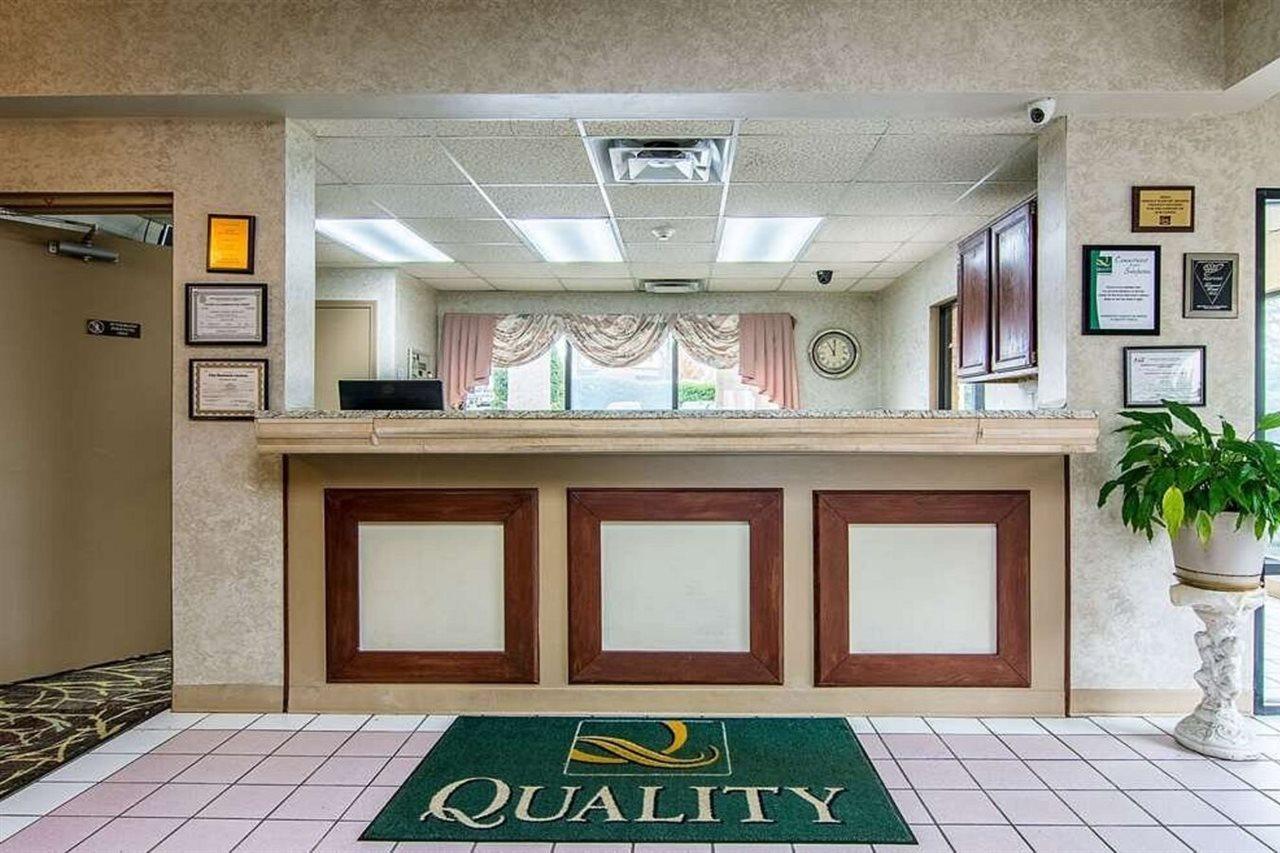 Quality Inn Oakwood Exterior photo